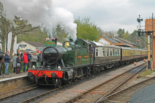 在2019年50周年庆典中,在Buckfastleigh的9111名“King George”中,5526年。